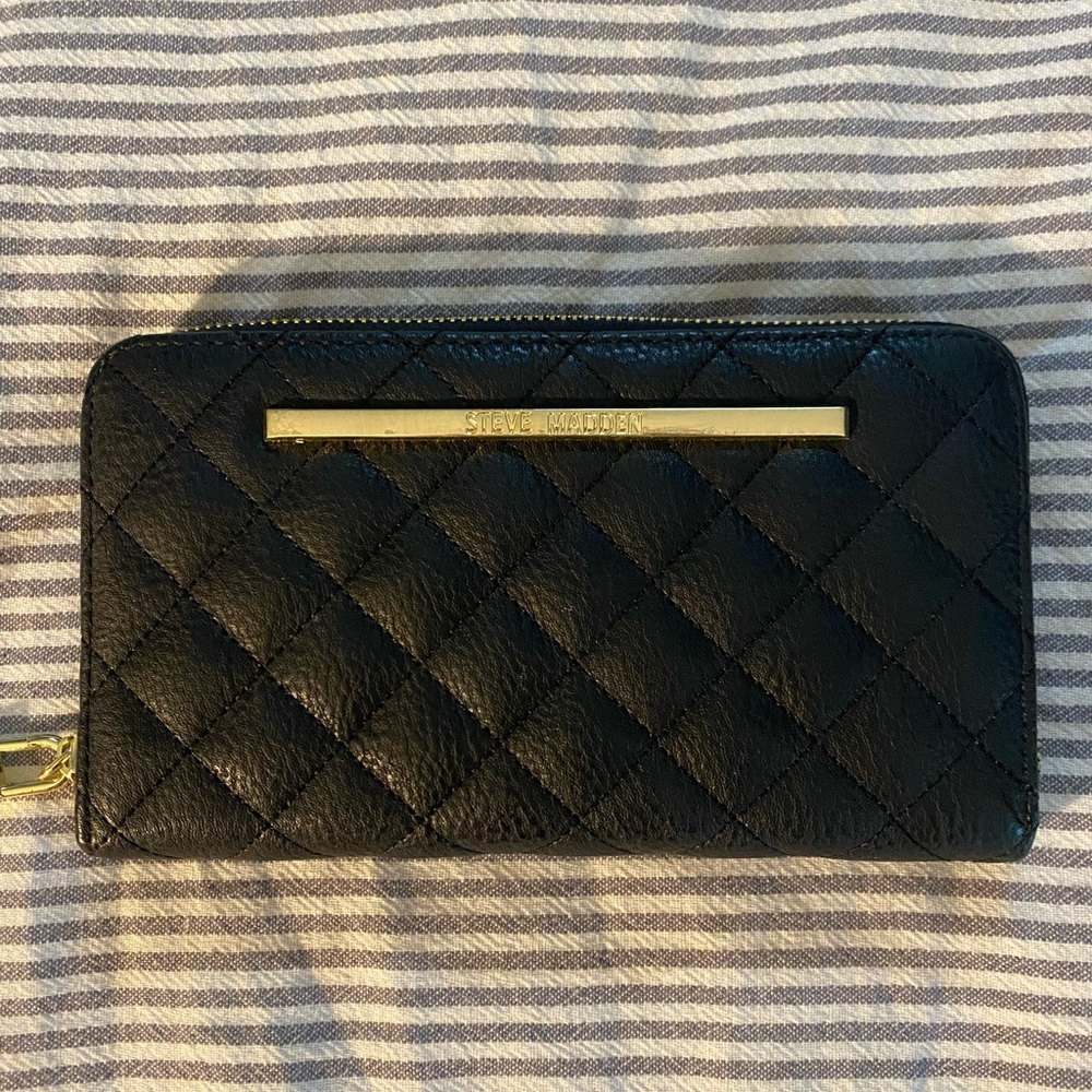 Steve Madden Wallet/Wristlet